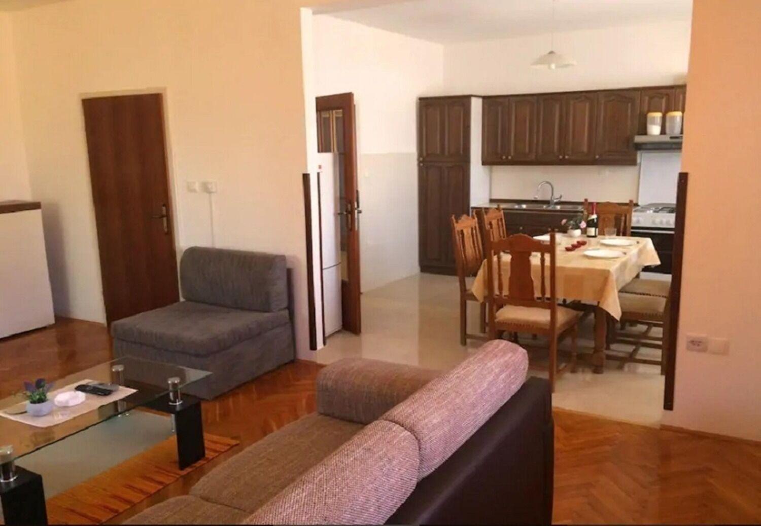 Apartments And Rooms Ognjen - Family Apartments With Free Parking Betina  Exteriör bild